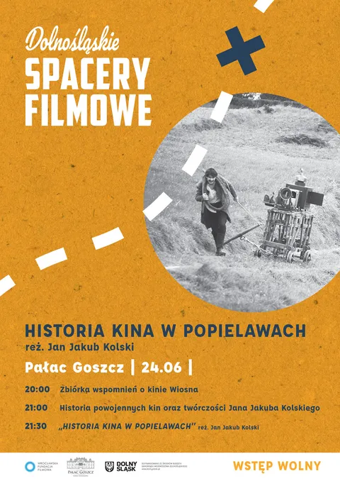 Kino plenerowe na placu pałacu